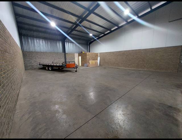 320M² FACTORY FOR SALE IN APEX